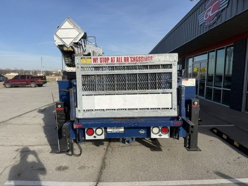 Used 2014 Ford F550 4x4 Regular Cab Super Duty image 14