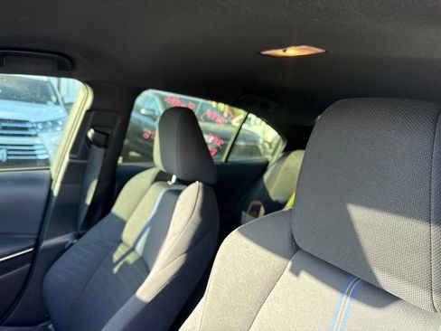 Used 2022 Toyota Corolla SE w/ Carpet Mat Package (TMS) FWD image 12