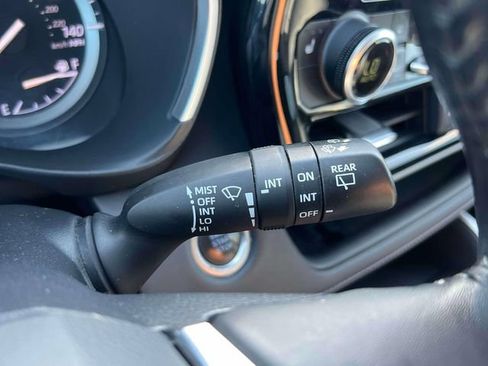Used 2020 Toyota Highlander XLE AWD/4WD image 16