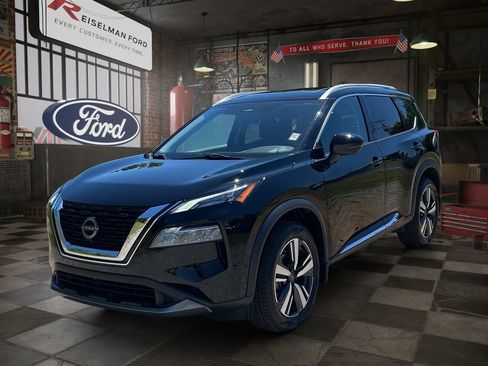 Used 2023 Nissan Rogue SL w/ SL Premium Package FWD image 1