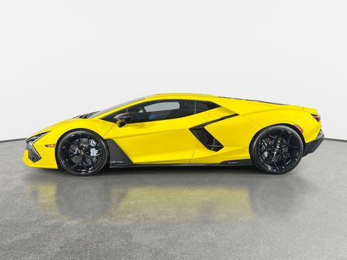 Used 2025 Lamborghini Revuelto AWD/4WD image 6