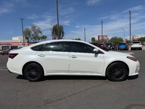 Used 2016 Toyota Avalon Touring FWD image 2