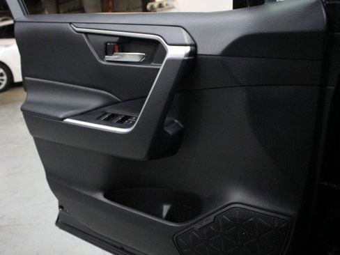 Used 2024 Toyota RAV4 XLE image 19