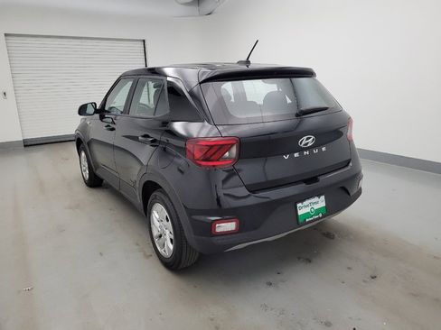 Used 2025 Hyundai Venue SE FWD image 5