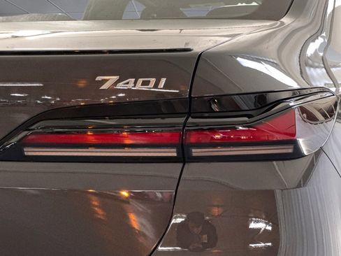 New 2026 BMW 740i image 12