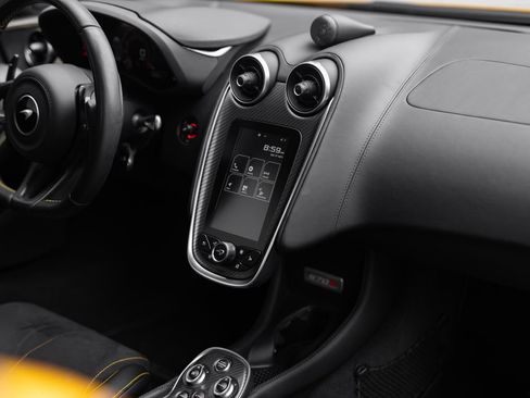 Used 2019 McLaren 570S Spider RWD image 20