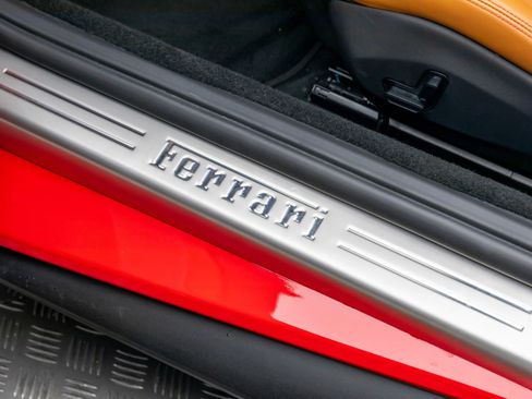 Used 2019 Ferrari Portofino image 16