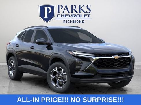 New 2026 Chevrolet Trax LT w/ LT Convenience Package FWD image 2