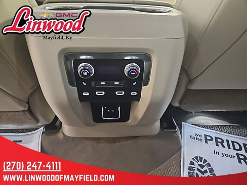 Used 2024 GMC Yukon XL Denali w/ Denali Reserve Package image 18