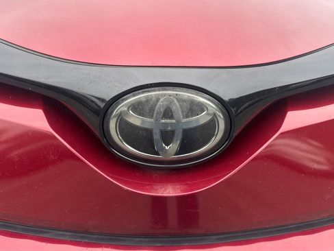 Used 2018 Toyota C-HR XLE FWD image 24