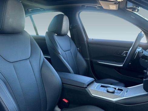 Used 2025 BMW 330i Sedan image 31