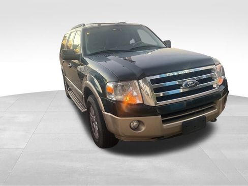 Used 2014 Ford Expedition XLT w/ Equipment Group 202A image 7