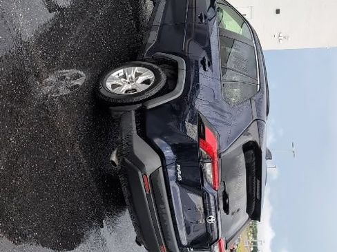 Used 2020 Toyota RAV4 XLE w/ Convenience Package AWD/4WD image 7