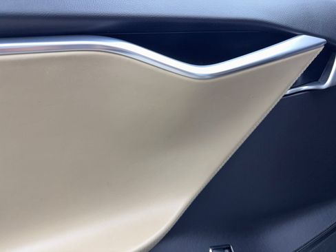Used 2013 Tesla Model S RWD image 40