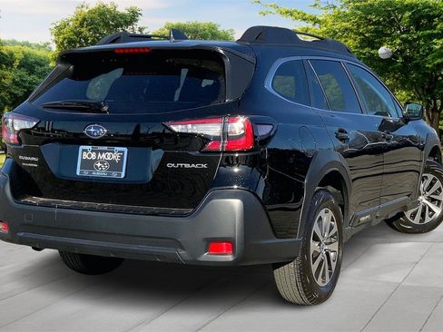 Certified 2025 Subaru Outback Premium image 6
