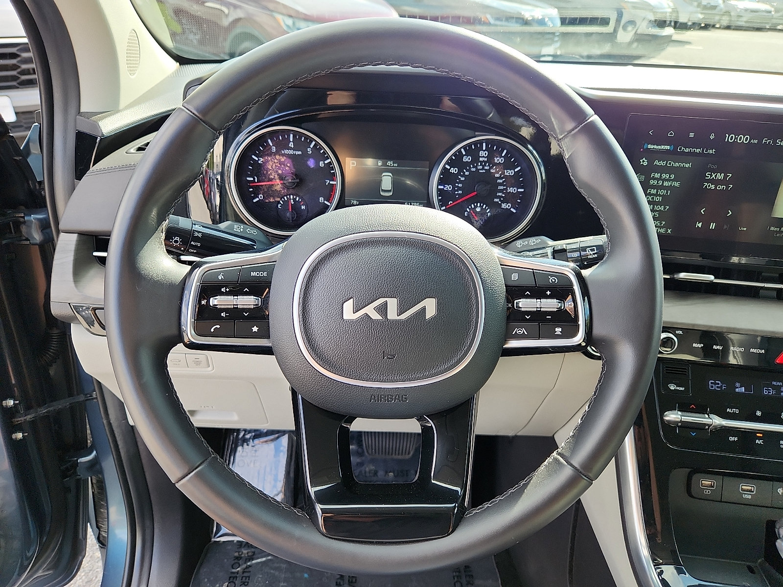 Certified 2024 Kia Carnival EX FWD image 20