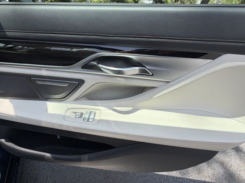 Used 2016 BMW 740i RWD image 39