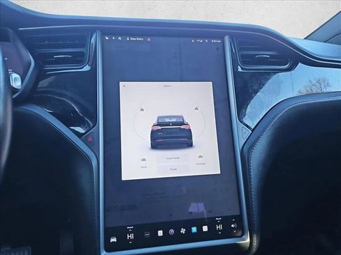 Used 2018 Tesla Model X 75D image 15