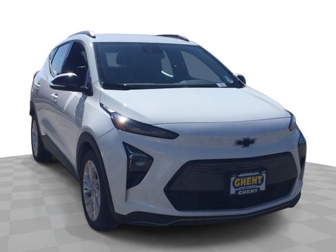 Used 2023 Chevrolet Bolt EUV LT w/ Comfort Package image 1