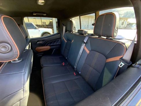 Used 2024 GMC Canyon AT4 image 20