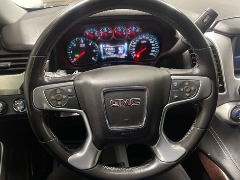 Used 2018 GMC Yukon SLE w/ SLE Value Package image 31