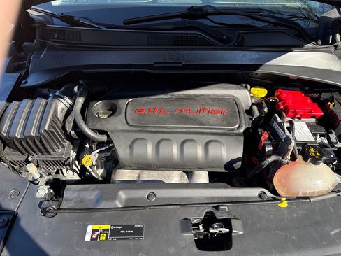 Used 2019 Jeep Compass Latitude AWD/4WD image 24