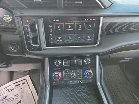 Used 2023 GMC Yukon XL Denali w/ Denali Reserve Package image 15