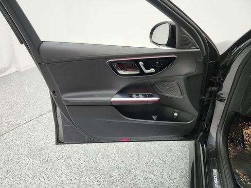 Used 2023 Mercedes-Benz C 300 Sedan image 27