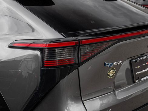 Used 2024 Toyota bZ4X Limited image 37