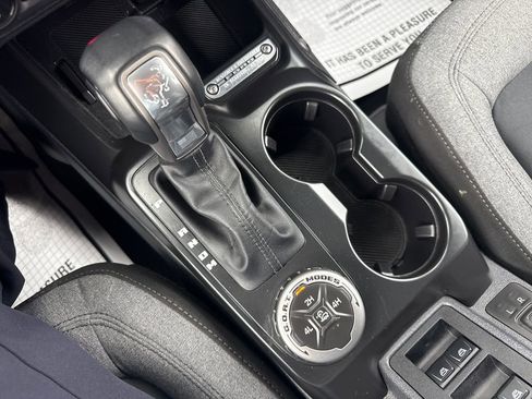 Used 2025 Ford Bronco Big Bend image 36