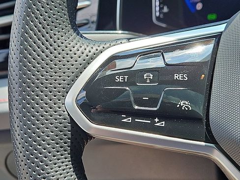 Used 2025 Volkswagen Jetta GLI Autobahn FWD image 21