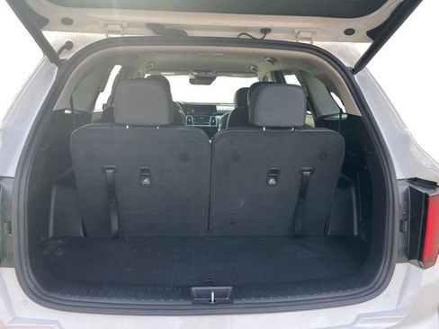 Used 2024 Kia Sorento EX image 19