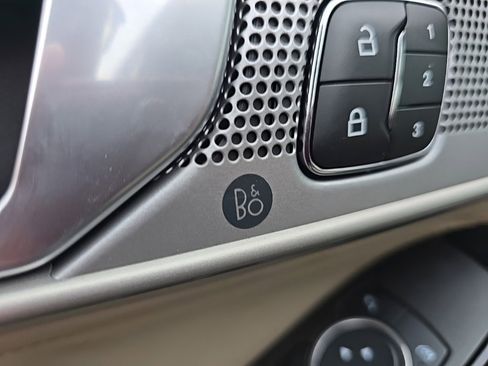 Used 2023 Ford Explorer Platinum w/ Class IV Trailer Tow Package image 17