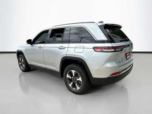 New 2025 Jeep Grand Cherokee Limited 4xe image 8