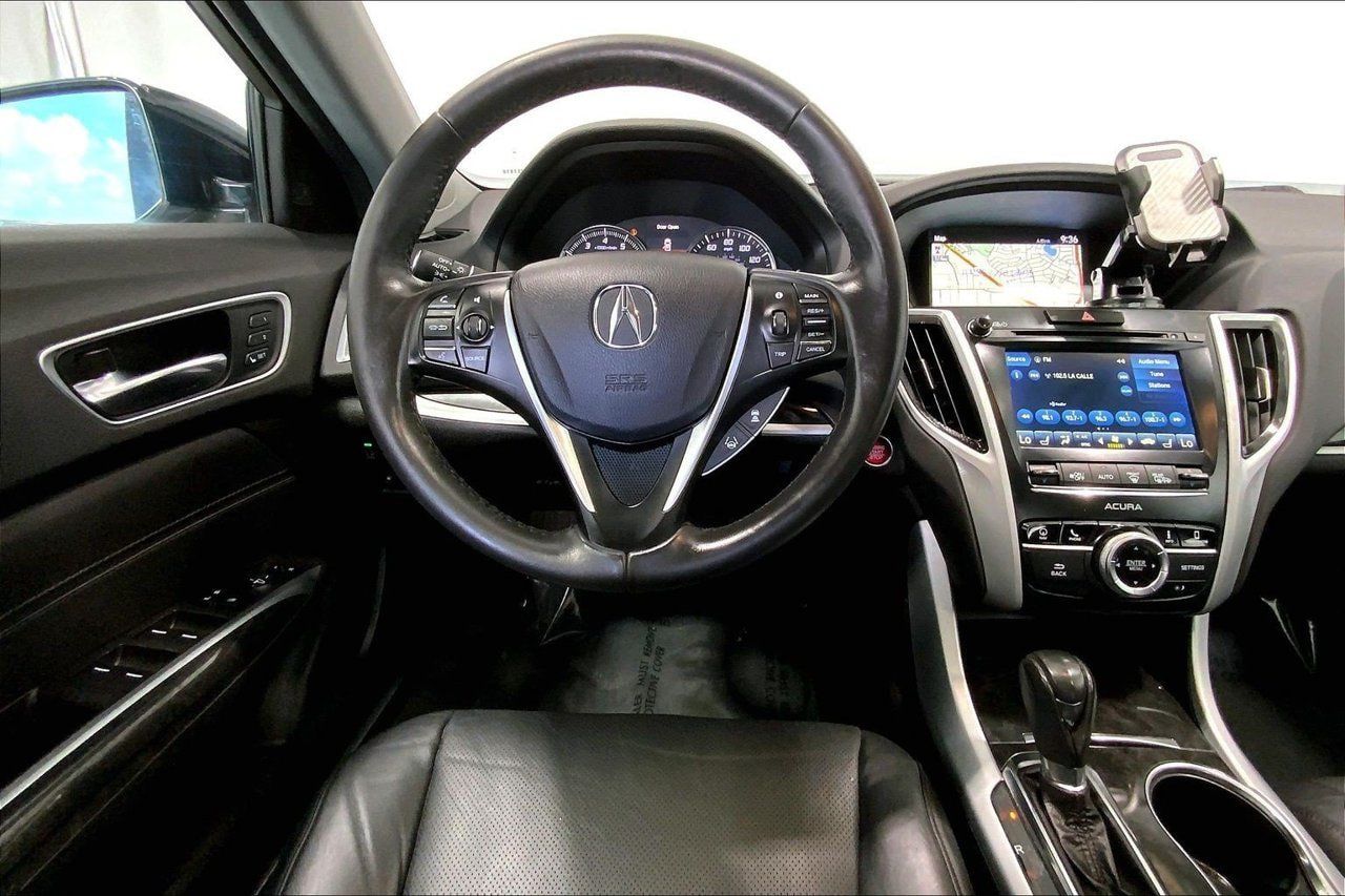 Used 2019 Acura TLX w/ Technology Package FWD image 4
