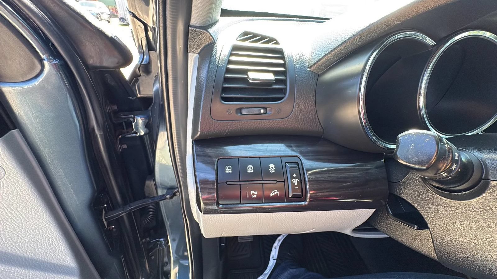 Used 2011 Kia Sorento LX w/ Convenience Pkg FWD image 27