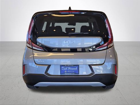 Used 2025 Kia Soul LX w/ LX Technology Package image 8