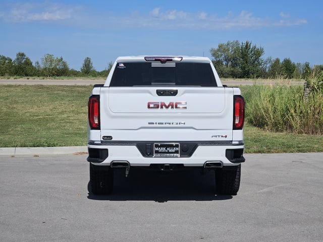 Used 2024 GMC Sierra 1500 AT4 w/ Technology Package AWD/4WD image 6