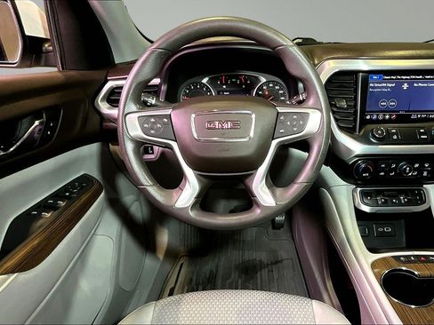 Used 2022 GMC Acadia SLE FWD image 9