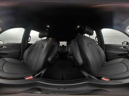 New 2025 Chrysler Voyager LX image 44