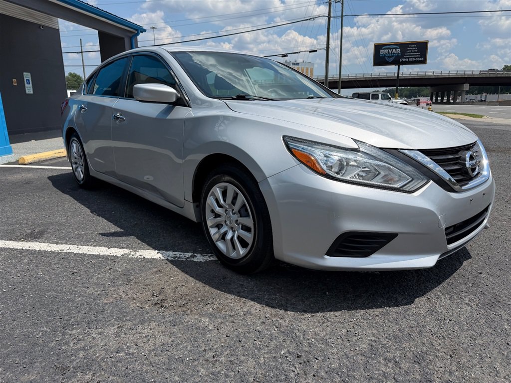 Used 2016 Nissan Altima 2.5 S w/ Power Driver Seat Package FWD image 8