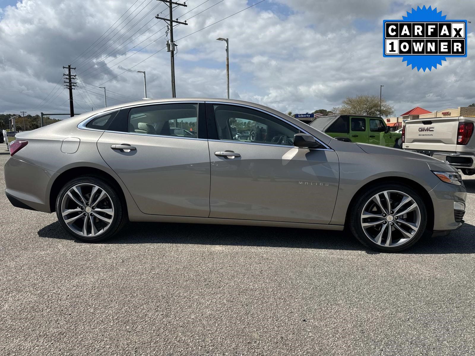 Used 2024 Chevrolet Malibu LT FWD image 2