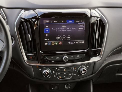 Used 2023 Chevrolet Traverse Premier image 17