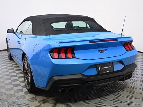 Used 2025 Ford Mustang GT Premium RWD image 4