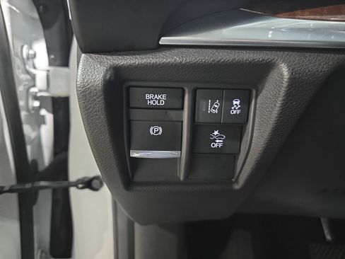 Used 2020 Acura MDX FWD image 24