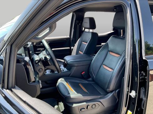 Certified 2024 GMC Sierra 1500 AT4 w/ AT4 Premium Package AWD/4WD image 8