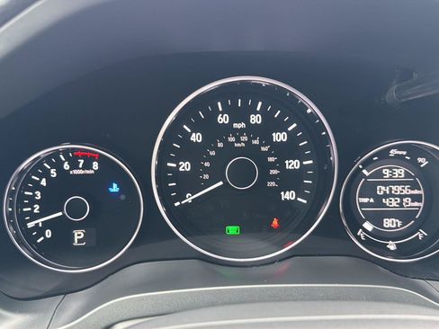 Used 2017 Honda HR-V EX image 12