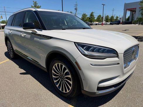 Used 2022 Lincoln Aviator Reserve w/ Equipment Group 201A AWD/4WD image 7