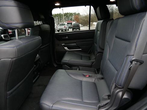 Used 2025 Toyota Sequoia Platinum image 11