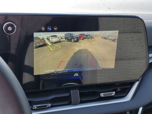 Used 2025 Chevrolet Equinox LT image 18